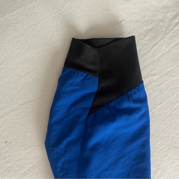 Patagonia women’s nano-air light hoody - Picture 6 of 8